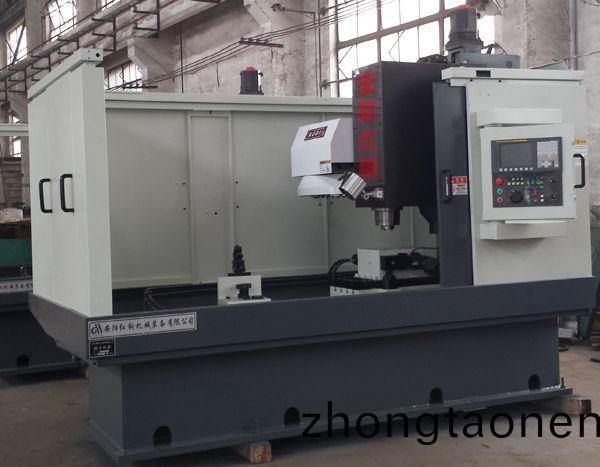 前(qian)軸鎖銷孔專用(yong)加工