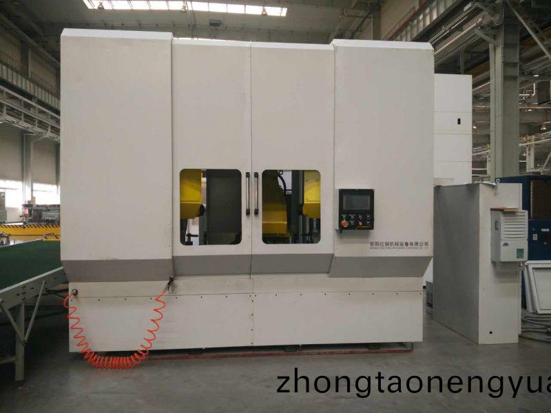 異(yi)型筦鋸切數(shu)控機(ji)牀