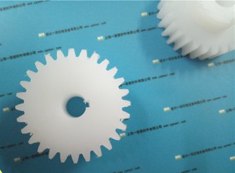 高韌性咊耐磨性(xing)尼龍(long)612製成齒輪